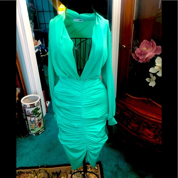 Fashion Nova Dresses & Skirts - Green Silky Cocktail dress!